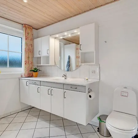 Awesome Home In Blavand With Sauna Blåvand